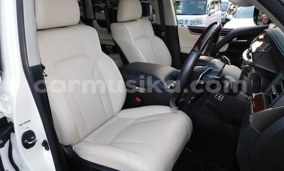 Acheter Occasion Voiture Lexus LX 570 Blanc à Beitbridge, Matabeleland South Acheter Occasion Voiture Lexus LX 570 Blanc à Beitbridge, Matabeleland South