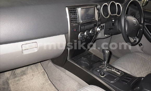 Acheter Occasion Voiture Toyota Hilux Surf Noir à Beitbridge, Matabeleland South Acheter Occasion Voiture Toyota Hilux Surf Noir à Beitbridge, Matabeleland South