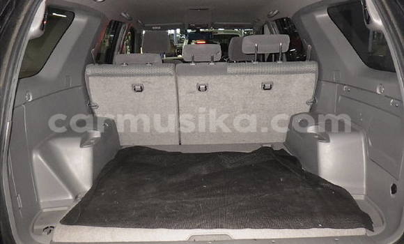 Acheter Occasion Voiture Toyota Hilux Surf Noir à Beitbridge, Matabeleland South Acheter Occasion Voiture Toyota Hilux Surf Noir à Beitbridge, Matabeleland South