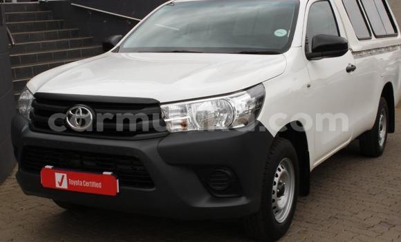 Nunua Ilio tumika Toyota Hilux Nyeupe Gari ndani ya Beitbridge nchini Matabeleland Kusini Nunua Ilio tumika Toyota Hilux Nyeupe Gari ndani ya Beitbridge nchini Matabeleland Kusini