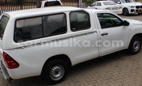 Nunua Ilio tumika Toyota Hilux Nyeupe Gari ndani ya Beitbridge nchini Matabeleland Kusini Nunua Ilio tumika Toyota Hilux Nyeupe Gari ndani ya Beitbridge nchini Matabeleland Kusini