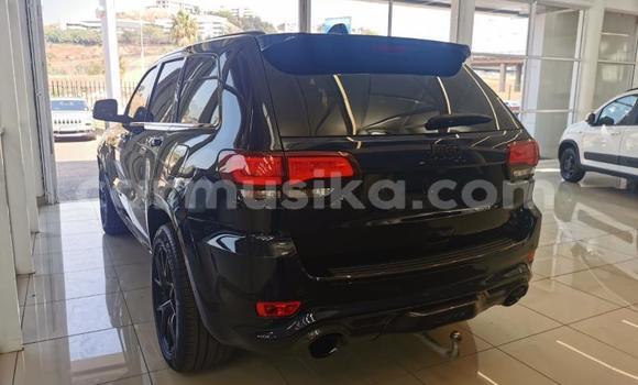 Nunua Ilio tumika Jeep Grand Cherokee SRT8 Bluu Gari ndani ya Beitbridge nchini Matabeleland Kusini Nunua Ilio tumika Jeep Grand Cherokee SRT8 Bluu Gari ndani ya Beitbridge nchini Matabeleland Kusini