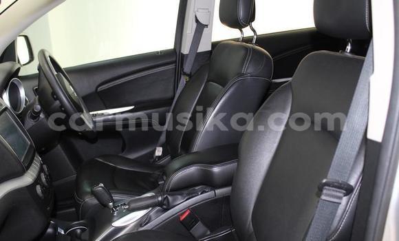 Nunua Ilio tumika Dodge Journey Fedha Gari ndani ya Beitbridge nchini Matabeleland Kusini Nunua Ilio tumika Dodge Journey Fedha Gari ndani ya Beitbridge nchini Matabeleland Kusini