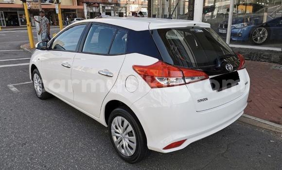 Nunua Ilio tumika Toyota Yaris Fedha Gari ndani ya Harare nchini Harare Nunua Ilio tumika Toyota Yaris Fedha Gari ndani ya Harare nchini Harare
