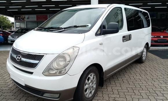 Acheter Occasion Voiture Hyundai H1 Blanc à Harare, Harare Acheter Occasion Voiture Hyundai H1 Blanc à Harare, Harare