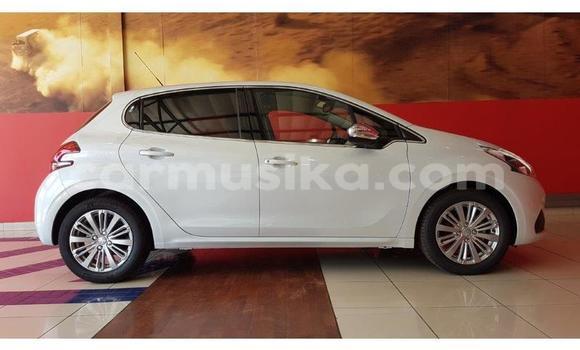 Acheter Occasion Voiture Peugeot 208 Blanc à Harare, Harare Acheter Occasion Voiture Peugeot 208 Blanc à Harare, Harare