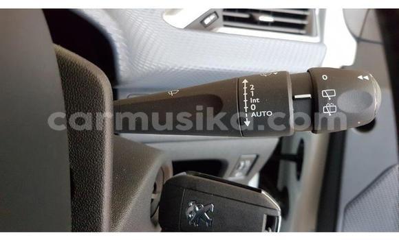 Acheter Occasion Voiture Peugeot 208 Blanc à Harare, Harare Acheter Occasion Voiture Peugeot 208 Blanc à Harare, Harare