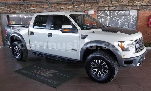 Acheter Occasion Voiture Ford Ranger Blanc à Les chutes Victoria, Matabeleland Nord Acheter Occasion Voiture Ford Ranger Blanc à Les chutes Victoria, Matabeleland Nord