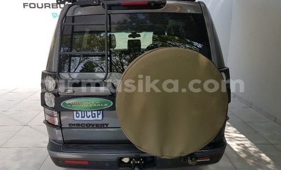 Buy Used Land Rover Discovery Silver Car in Beitbridge in Matabeleland South Buy Used Land Rover Discovery Silver Car in Beitbridge in Matabeleland South