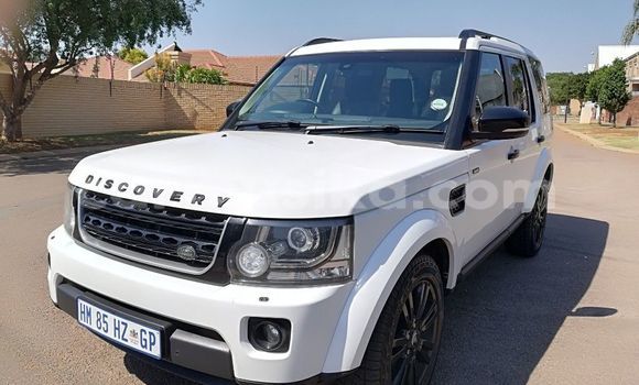 Tenga Tsaru Land Rover Discovery Chena Mota in Beitbridge in Matabeleland South Tenga Tsaru Land Rover Discovery Chena Mota in Beitbridge in Matabeleland South