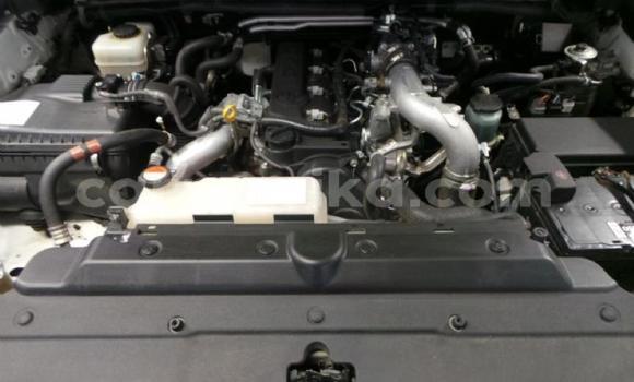 Nunua Ilio tumika Toyota Prado Nyeupe Gari ndani ya Harare nchini Harare Nunua Ilio tumika Toyota Prado Nyeupe Gari ndani ya Harare nchini Harare