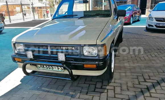 Tenga Tsaru Toyota Hilux Zvimwe Mota in Beitbridge in Matabeleland South Tenga Tsaru Toyota Hilux Zvimwe Mota in Beitbridge in Matabeleland South