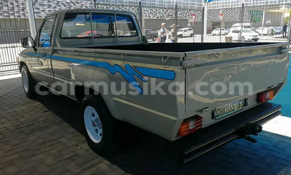 Tenga Tsaru Toyota Hilux Zvimwe Mota in Beitbridge in Matabeleland South Tenga Tsaru Toyota Hilux Zvimwe Mota in Beitbridge in Matabeleland South