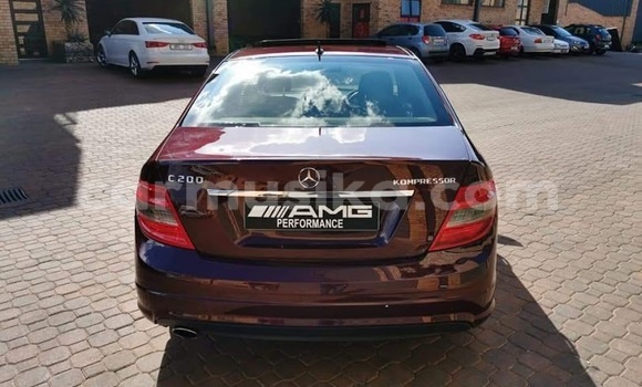 Acheter Occasion Voiture Mercedes‒Benz C–Class Rouge à Beitbridge, Matabeleland South Acheter Occasion Voiture Mercedes‒Benz C–Class Rouge à Beitbridge, Matabeleland South