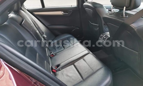 Acheter Occasion Voiture Mercedes‒Benz C–Class Rouge à Beitbridge, Matabeleland South Acheter Occasion Voiture Mercedes‒Benz C–Class Rouge à Beitbridge, Matabeleland South