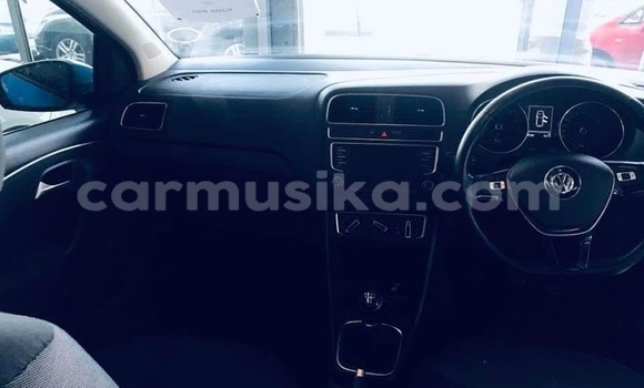 Acheter Occasion Voiture Volkswagen Polo Bleu à Beitbridge, Matabeleland South Acheter Occasion Voiture Volkswagen Polo Bleu à Beitbridge, Matabeleland South