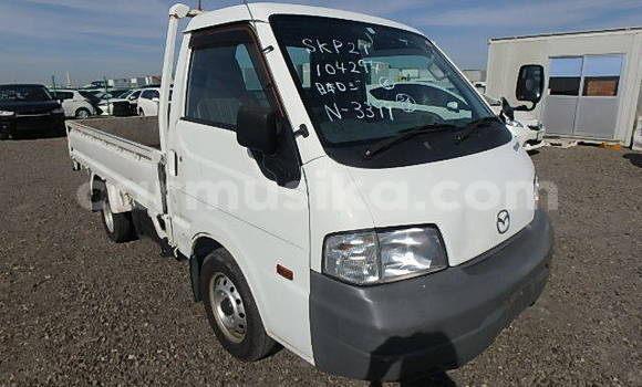 Nunua Ilio tumika Mazda Bongo Nyeupe Gari ndani ya Beitbridge nchini Matabeleland Kusini