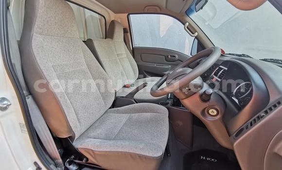 Acheter Occasion Utilitaire Hyundai H200 Blanc à Masvingo, Masvingo Acheter Occasion Utilitaire Hyundai H200 Blanc à Masvingo, Masvingo