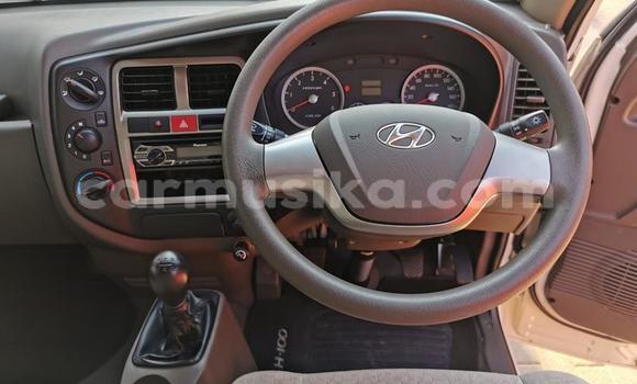 Acheter Occasion Utilitaire Hyundai H200 Blanc à Masvingo, Masvingo Acheter Occasion Utilitaire Hyundai H200 Blanc à Masvingo, Masvingo