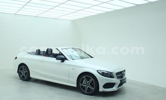 Acheter Occasion Voiture Mercedes Viano Blanc à Kwekwe, Midlands Acheter Occasion Voiture Mercedes Viano Blanc à Kwekwe, Midlands