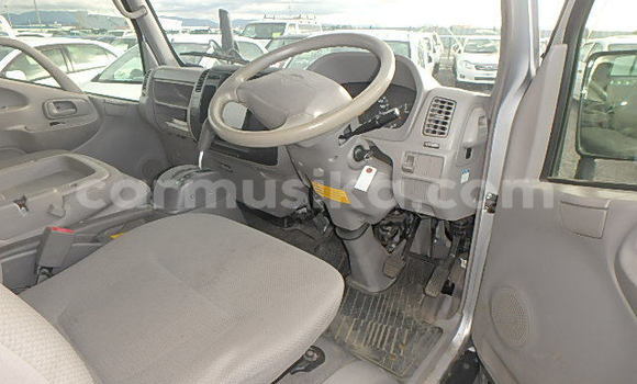 Nunua Ilio tumika Toyota Dyna Fedha Gari ndani ya Beitbridge nchini Matabeleland Kusini Nunua Ilio tumika Toyota Dyna Fedha Gari ndani ya Beitbridge nchini Matabeleland Kusini