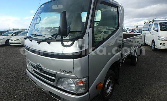 Nunua Ilio tumika Toyota Dyna Fedha Gari ndani ya Beitbridge nchini Matabeleland Kusini Nunua Ilio tumika Toyota Dyna Fedha Gari ndani ya Beitbridge nchini Matabeleland Kusini