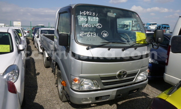 Nunua Ilio tumika Toyota Dyna Fedha Gari ndani ya Beitbridge nchini Matabeleland Kusini Nunua Ilio tumika Toyota Dyna Fedha Gari ndani ya Beitbridge nchini Matabeleland Kusini