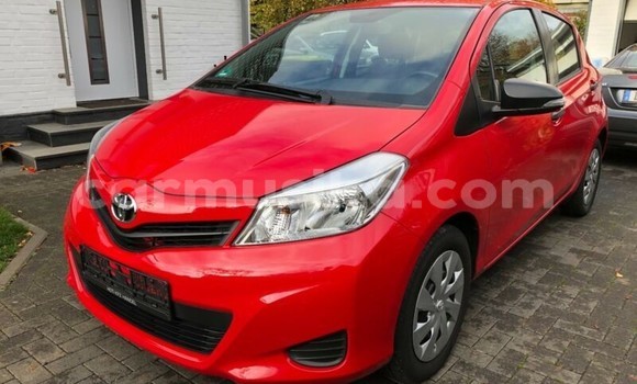 Acheter Occasion Voiture Toyota Vitz Rouge à Beitbridge, Matabeleland South Acheter Occasion Voiture Toyota Vitz Rouge à Beitbridge, Matabeleland South