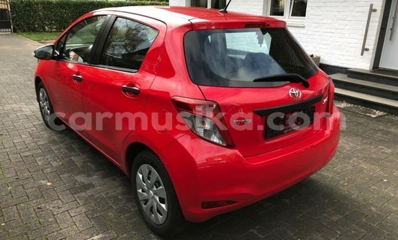 Acheter Occasion Voiture Toyota Vitz Rouge à Beitbridge, Matabeleland South Acheter Occasion Voiture Toyota Vitz Rouge à Beitbridge, Matabeleland South