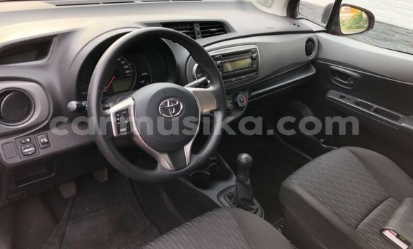 Acheter Occasion Voiture Toyota Vitz Rouge à Beitbridge, Matabeleland South Acheter Occasion Voiture Toyota Vitz Rouge à Beitbridge, Matabeleland South