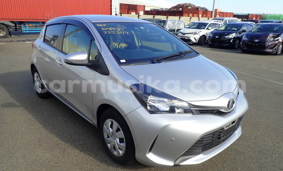 Acheter Occasion Voiture Toyota Vitz Gris à Beitbridge, Matabeleland South