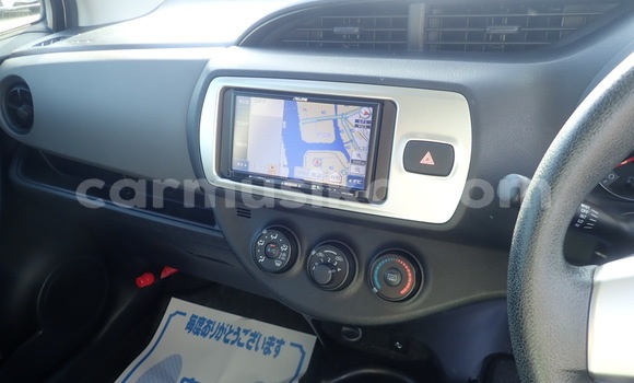 Acheter Occasion Voiture Toyota Vitz Gris à Beitbridge, Matabeleland South Acheter Occasion Voiture Toyota Vitz Gris à Beitbridge, Matabeleland South