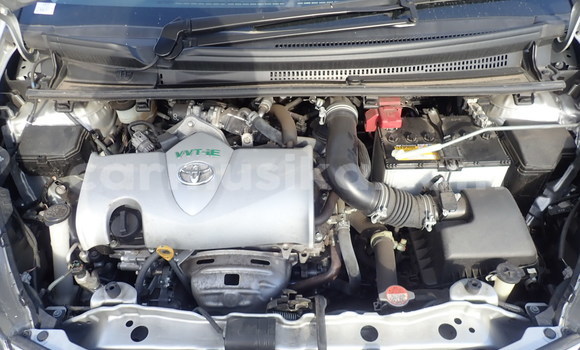 Acheter Occasion Voiture Toyota Vitz Gris à Beitbridge, Matabeleland South Acheter Occasion Voiture Toyota Vitz Gris à Beitbridge, Matabeleland South