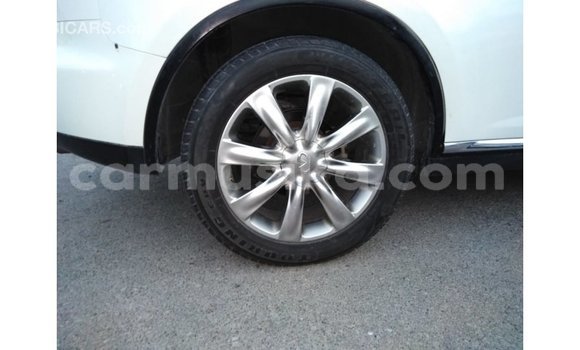Nunua Imported Infiniti FX Nyeupe Gari ndani ya Import - Dubai nchini Harare