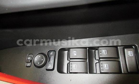 Acheter Occasion Voiture Toyota Ractis Rouge à Beitbridge, Matabeleland South Acheter Occasion Voiture Toyota Ractis Rouge à Beitbridge, Matabeleland South