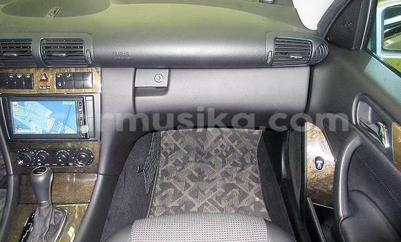 Tenga Tsaru Mercedes‒Benz C–Class Sirivha Mota in Beitbridge in Matabeleland South Tenga Tsaru Mercedes‒Benz C–Class Sirivha Mota in Beitbridge in Matabeleland South