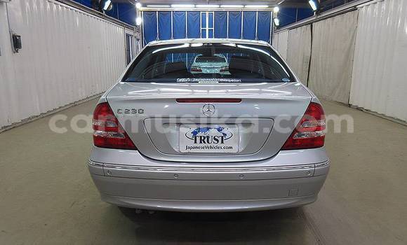 Tenga Tsaru Mercedes‒Benz C–Class Sirivha Mota in Beitbridge in Matabeleland South Tenga Tsaru Mercedes‒Benz C–Class Sirivha Mota in Beitbridge in Matabeleland South