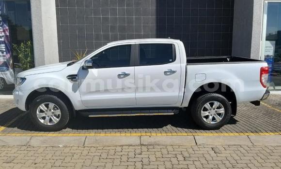 Acheter Occasion Voiture Ford Ranger Blanc à Beitbridge, Matabeleland South Acheter Occasion Voiture Ford Ranger Blanc à Beitbridge, Matabeleland South