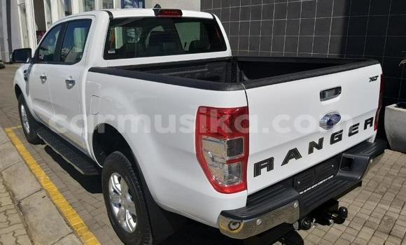 Acheter Occasion Voiture Ford Ranger Blanc à Beitbridge, Matabeleland South Acheter Occasion Voiture Ford Ranger Blanc à Beitbridge, Matabeleland South