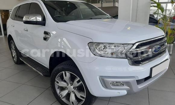 Acheter Occasion Voiture Ford Everest Blanc à Harare, Harare