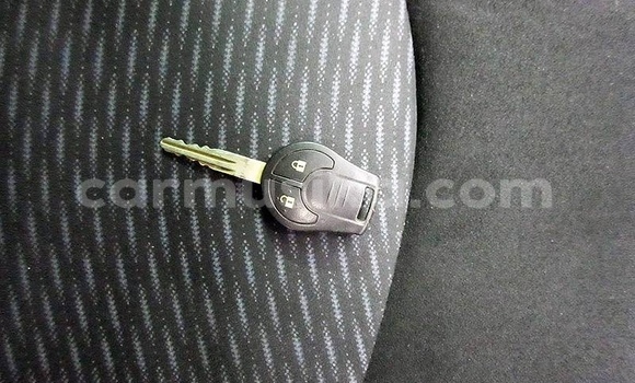 Acheter Occasion Voiture Nissan Serena Bleu à Beitbridge, Matabeleland South Acheter Occasion Voiture Nissan Serena Bleu à Beitbridge, Matabeleland South