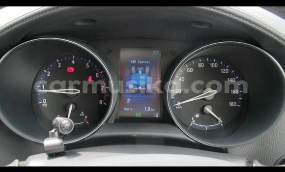 Nunua Ilio tumika Toyota C-HR Nyeupe Gari ndani ya Beitbridge nchini Matabeleland Kusini Nunua Ilio tumika Toyota C-HR Nyeupe Gari ndani ya Beitbridge nchini Matabeleland Kusini