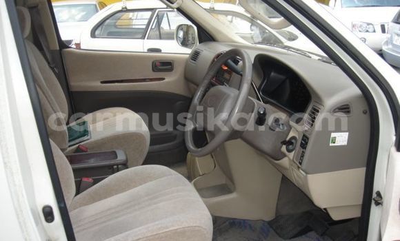 Tenga Tsaru Toyota Granvia Chena Mota in Beitbridge in Matabeleland South Tenga Tsaru Toyota Granvia Chena Mota in Beitbridge in Matabeleland South