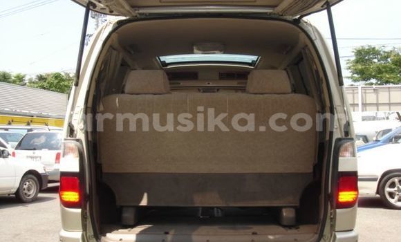 Tenga Tsaru Toyota Granvia Chena Mota in Beitbridge in Matabeleland South Tenga Tsaru Toyota Granvia Chena Mota in Beitbridge in Matabeleland South