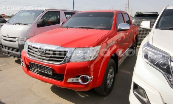 Acheter Import Voiture Toyota Hilux Rouge à Import - Dubai, Harare Acheter Import Voiture Toyota Hilux Rouge à Import - Dubai, Harare
