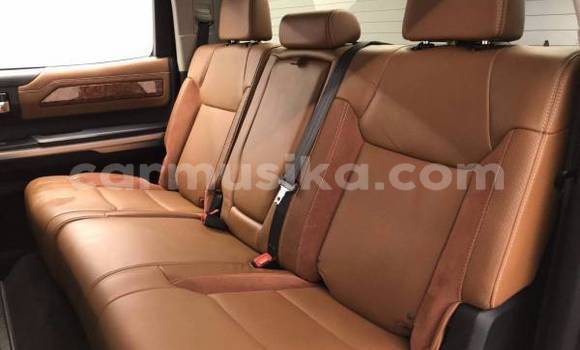 Acheter Occasion Voiture Toyota Tundra Blanc à Beitbridge, Matabeleland South Acheter Occasion Voiture Toyota Tundra Blanc à Beitbridge, Matabeleland South