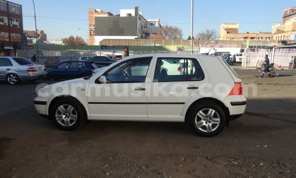 Acheter Occasion Voiture Volkswagen Golf Blanc à Beitbridge, Matabeleland South Acheter Occasion Voiture Volkswagen Golf Blanc à Beitbridge, Matabeleland South