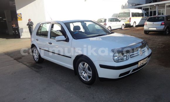 Acheter Occasion Voiture Volkswagen Golf Blanc à Beitbridge, Matabeleland South Acheter Occasion Voiture Volkswagen Golf Blanc à Beitbridge, Matabeleland South