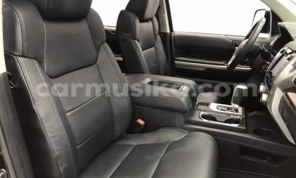 Acheter Occasion Voiture Toyota Tundra Noir à Beitbridge, Matabeleland South Acheter Occasion Voiture Toyota Tundra Noir à Beitbridge, Matabeleland South