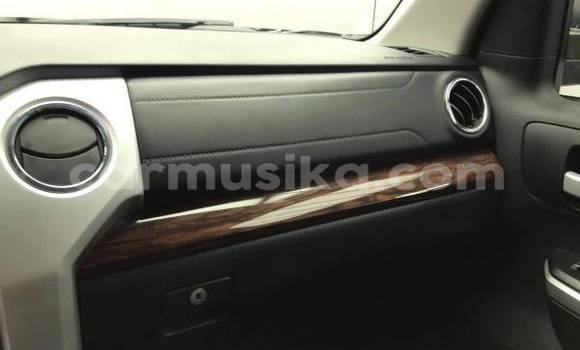 Acheter Occasion Voiture Toyota Tundra Noir à Beitbridge, Matabeleland South Acheter Occasion Voiture Toyota Tundra Noir à Beitbridge, Matabeleland South